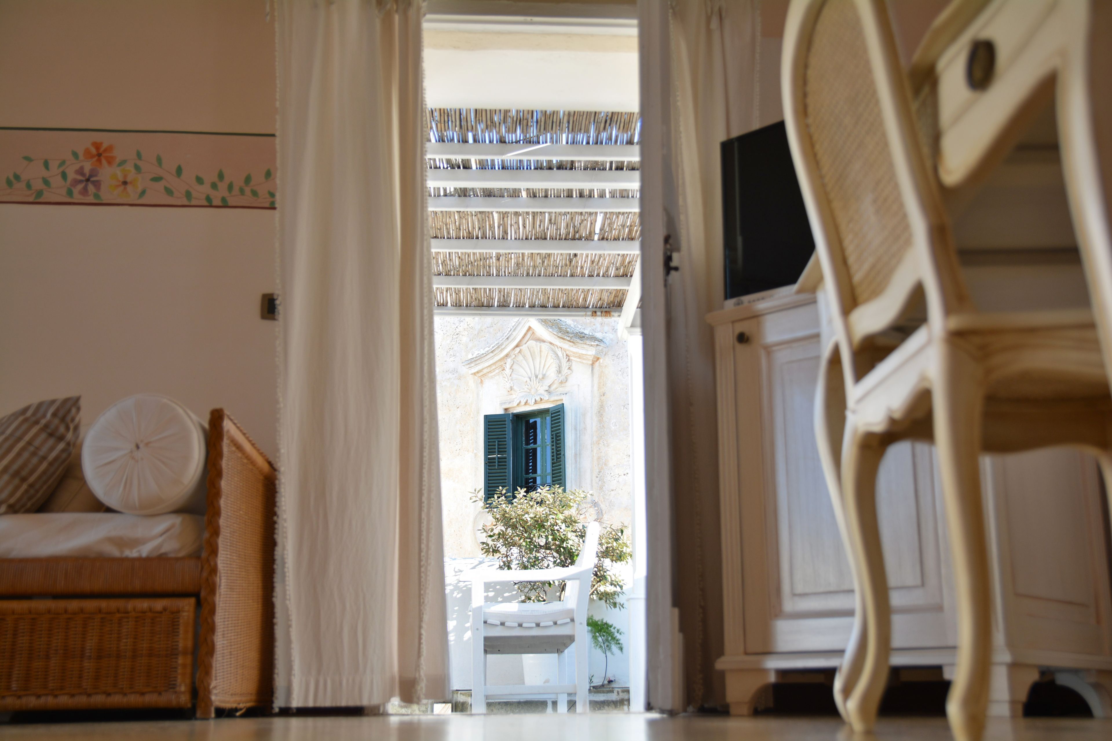 deluxe room | 1 bedroom, minibar, in-room safe, individually decorated