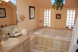 Suite superior, baño privado (Honeymoon - Pets Allowed) | Baño