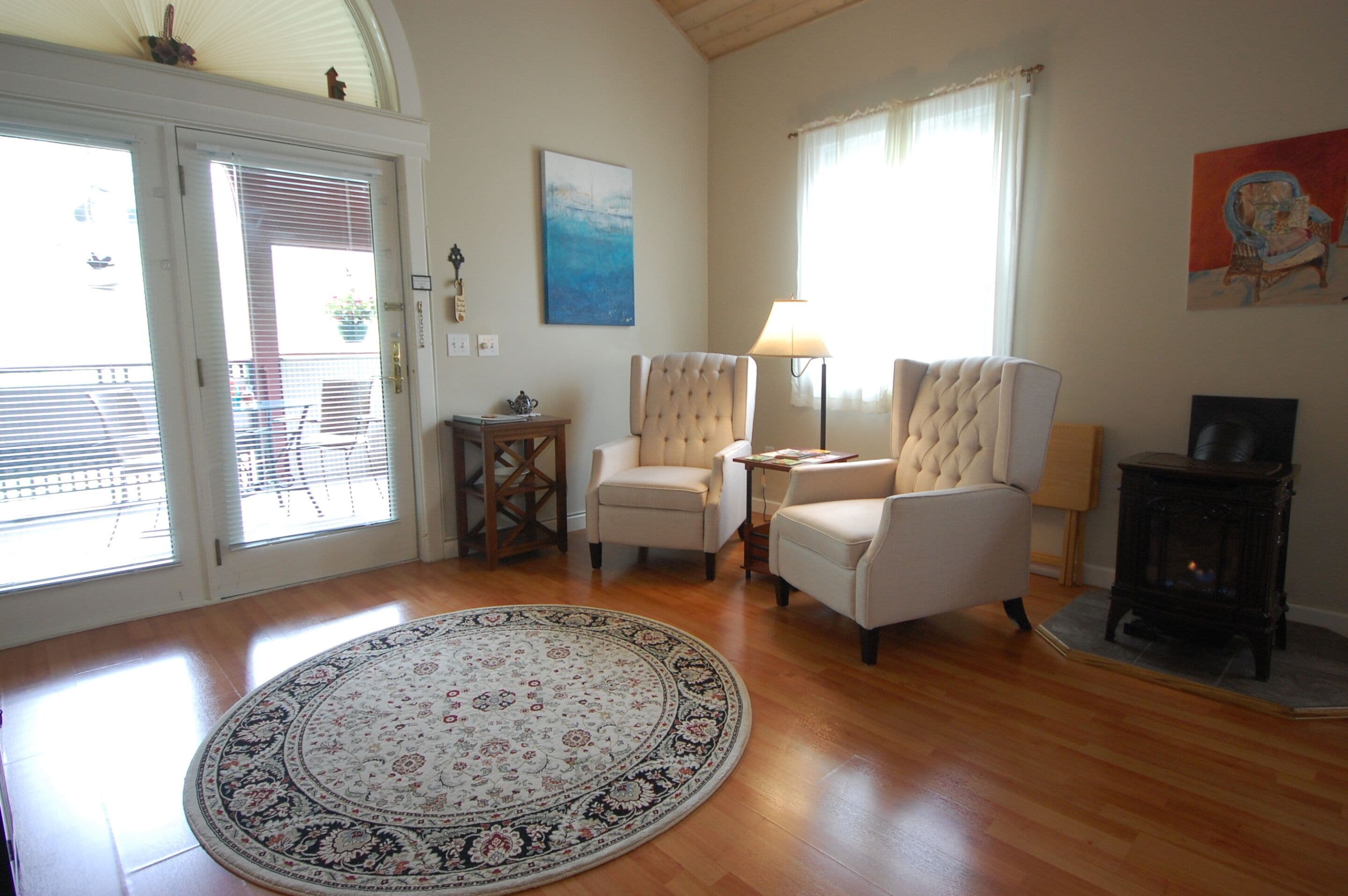 Deluxe Suite, Private Bathroom (Garden - Pets Allowed)