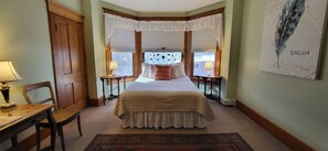 Habitación, baño privado | Wifi gratis y ropa de cama 