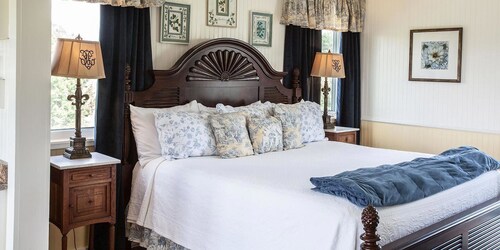 Rose Hill Retreat