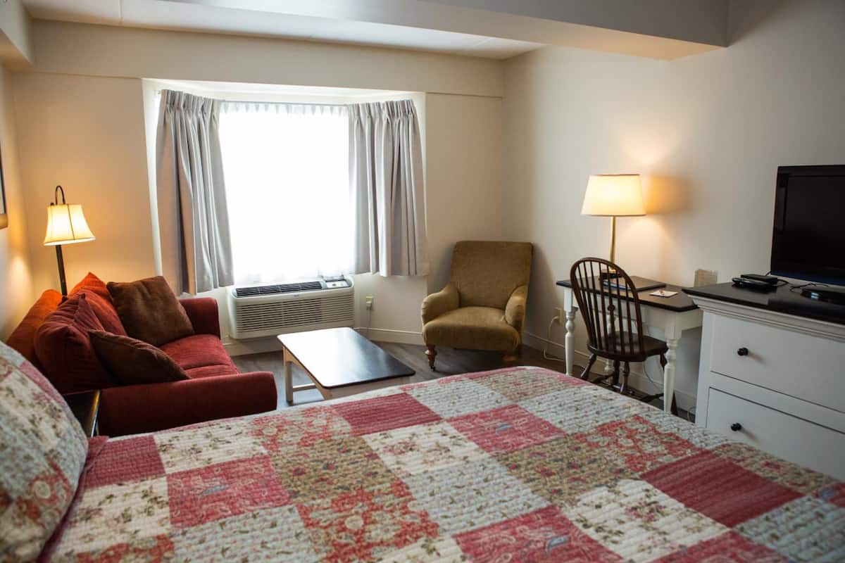 premium bedding, pillow-top beds, individually decorated