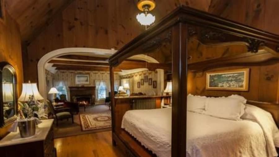 Arlington's West Mountain Inn