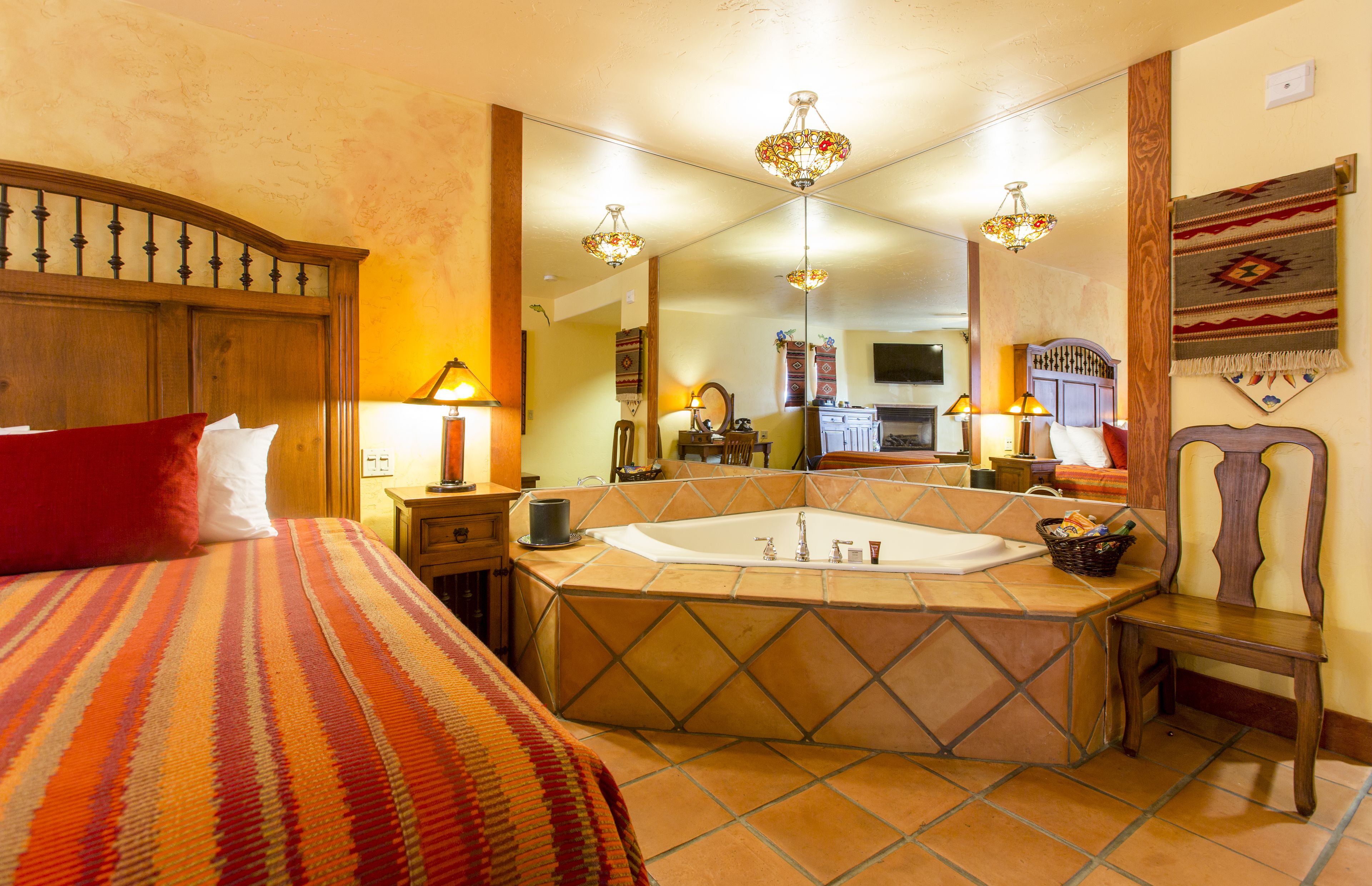 signature room, 1 king bed (spa room) | deep-soaking bathtub
