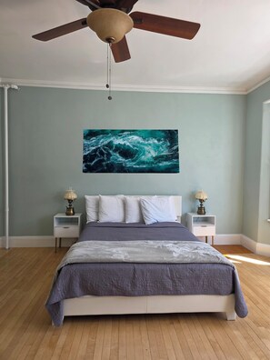 Deluxe Studio | Television - Old Orchard Beach Inn (Old Orchard Beach)