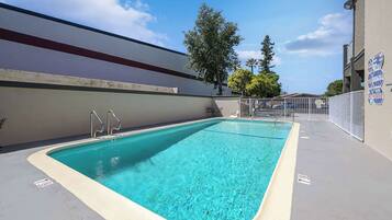 Außenpool (je nach Saison geöffnet)