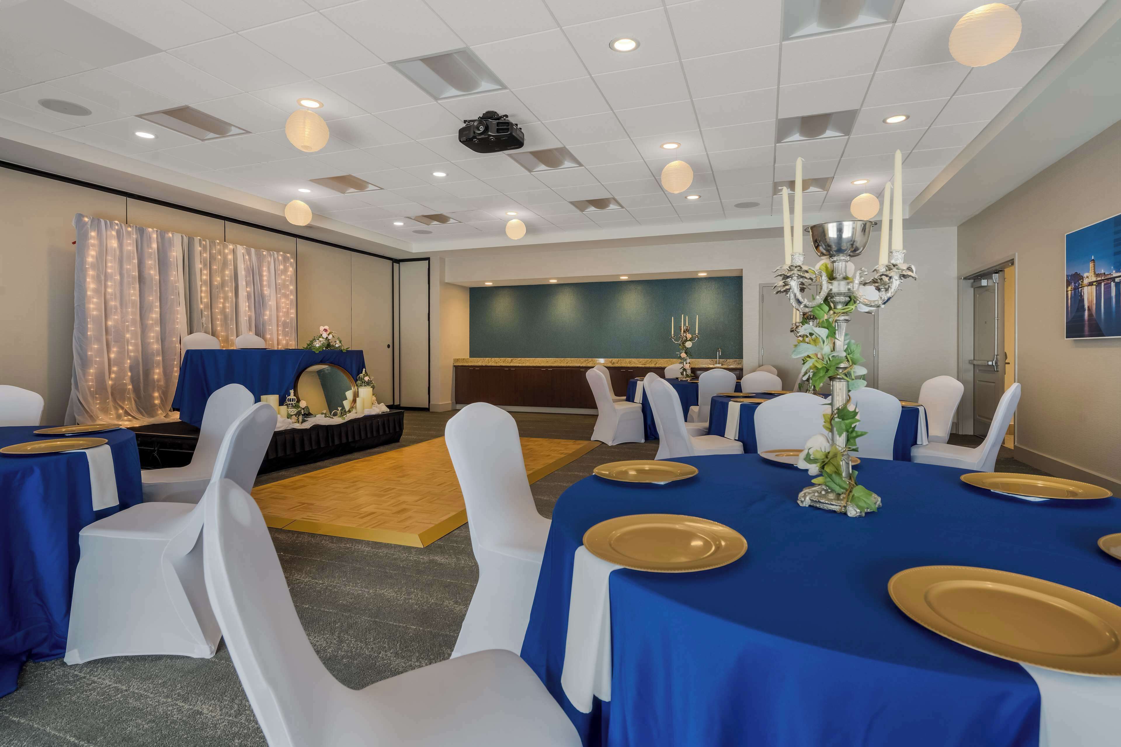 Photo - Hilton Garden Inn Rockford