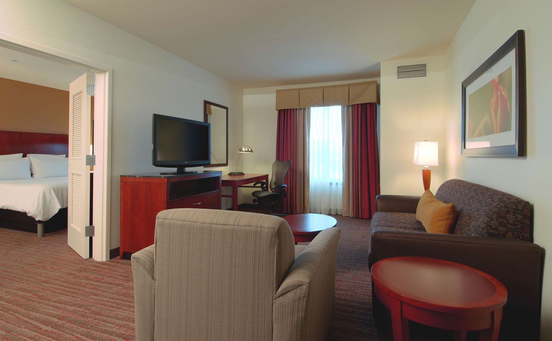 Premium bedding, in-room safe, desk, iron/ironing board