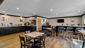 Ilmainen päivittäinen täysi aamiainen