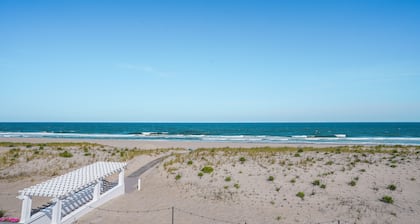 Spray Beach Oceanfront Hotel