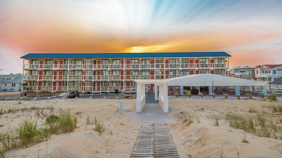 Spray Beach Oceanfront Hotel