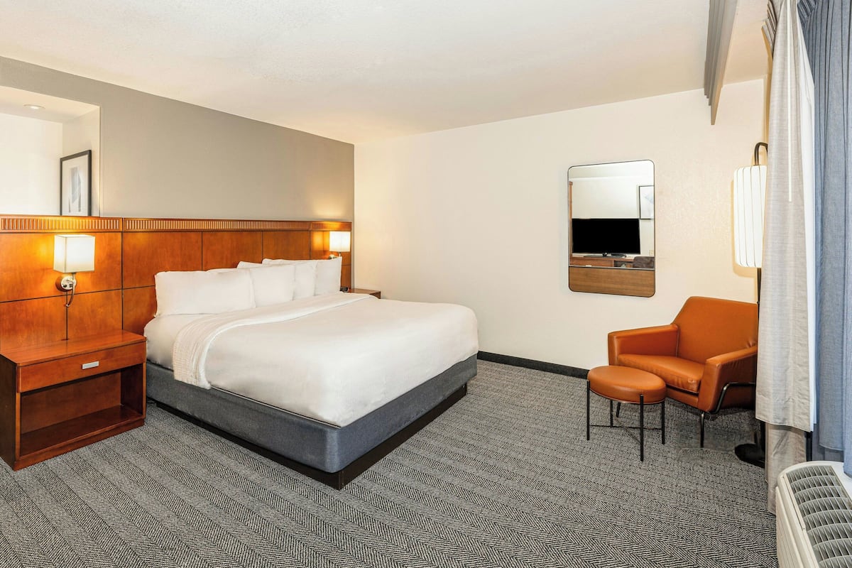 1 bedroom, premium bedding, individually decorated