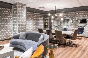 Lounge - Courtyard by Marriott Wichita At Old Town (Wichita)