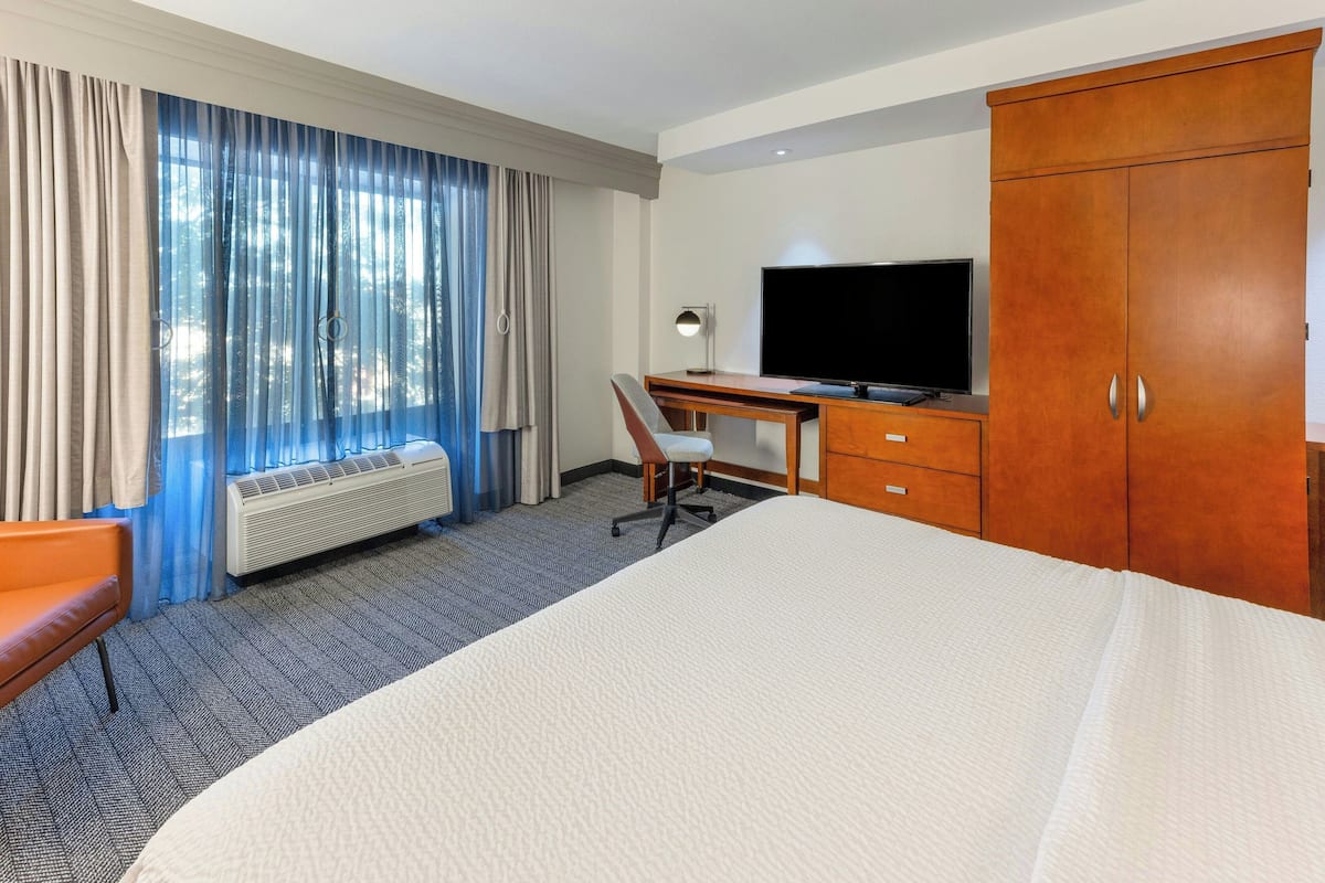 1 bedroom, premium bedding, individually decorated