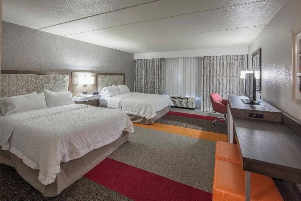 Desk, laptop workspace, iron/ironing board, free WiFi
