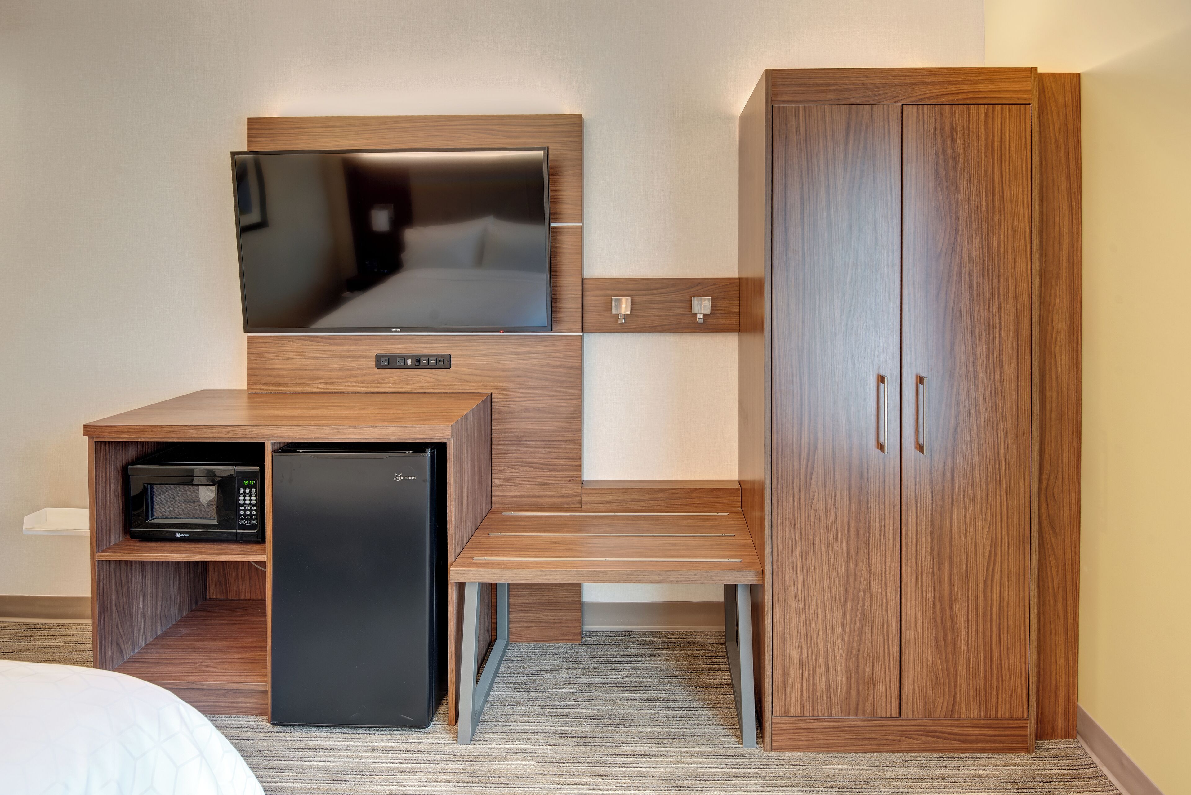Foto - Holiday Inn Express & Suites West Long Branch - Eatontown by IHG
