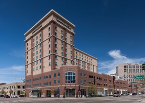 Exterior - Hampton Inn & Suites Boise-Downtown (Boise)