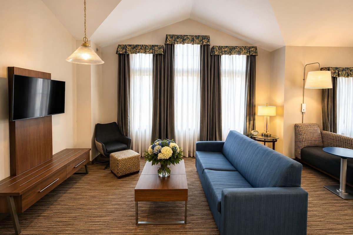 Suite, 1 King-Bett (Additional Living Area)