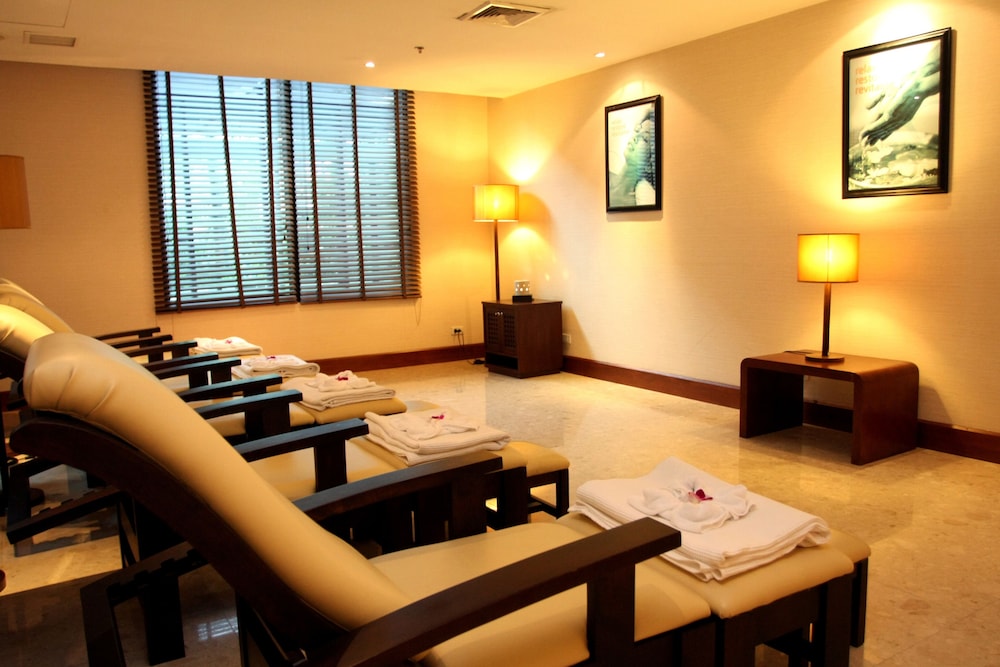 Hyatt Regency Bangkok Suvarnabhumi Airport by null