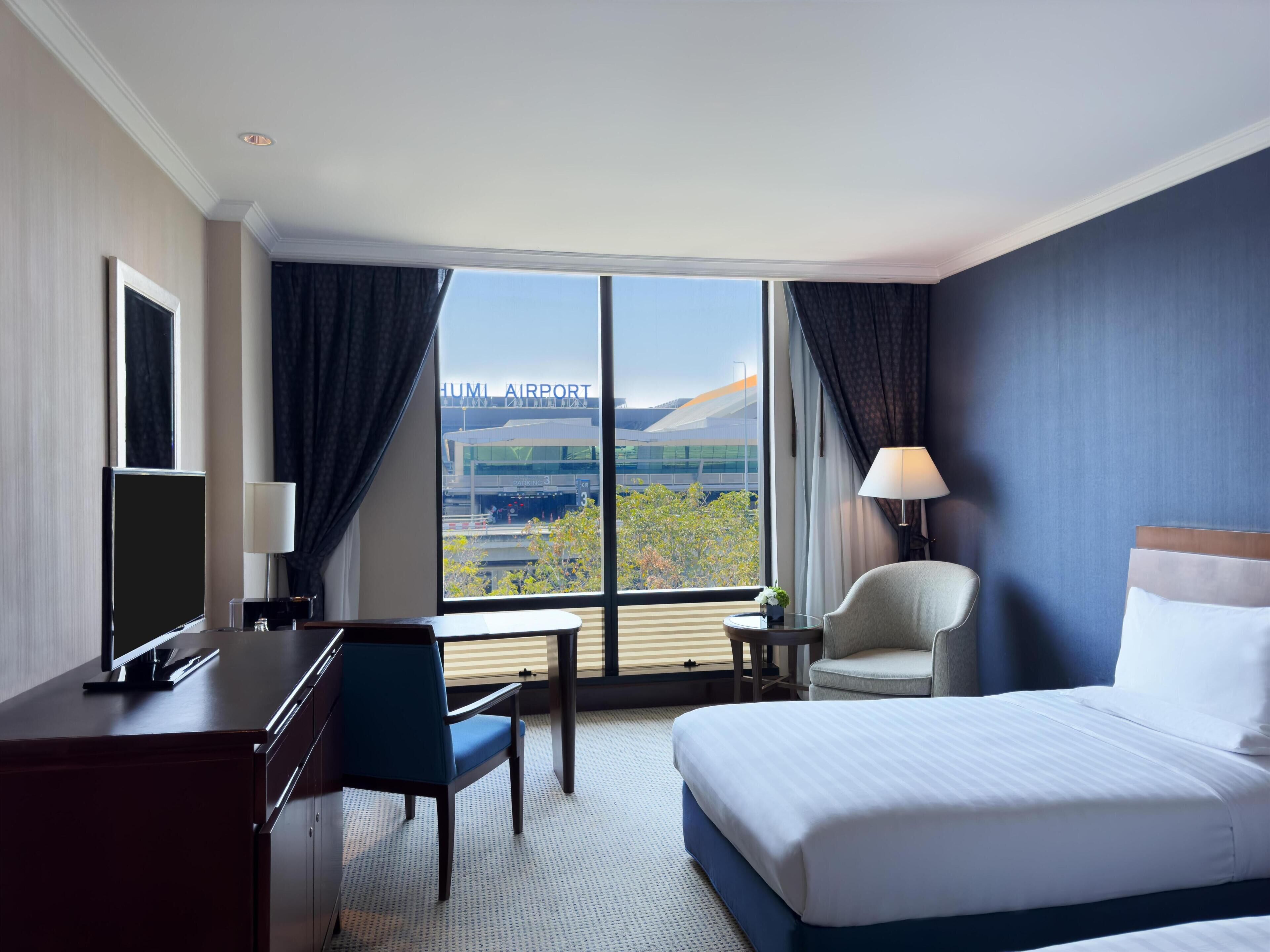 Room, 2 Single Beds (Airport View)