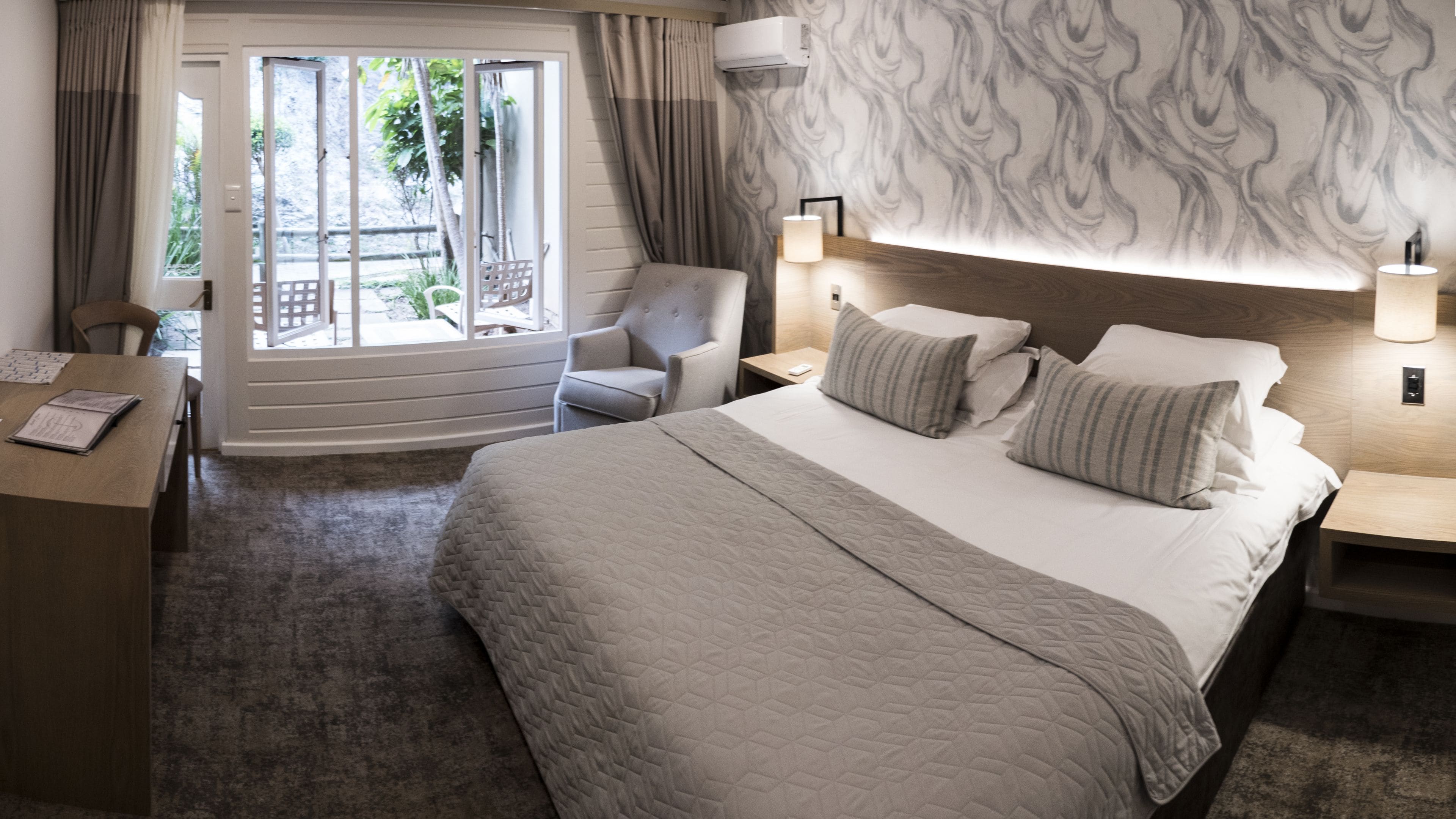 premium bedding, in-room safe, individually decorated