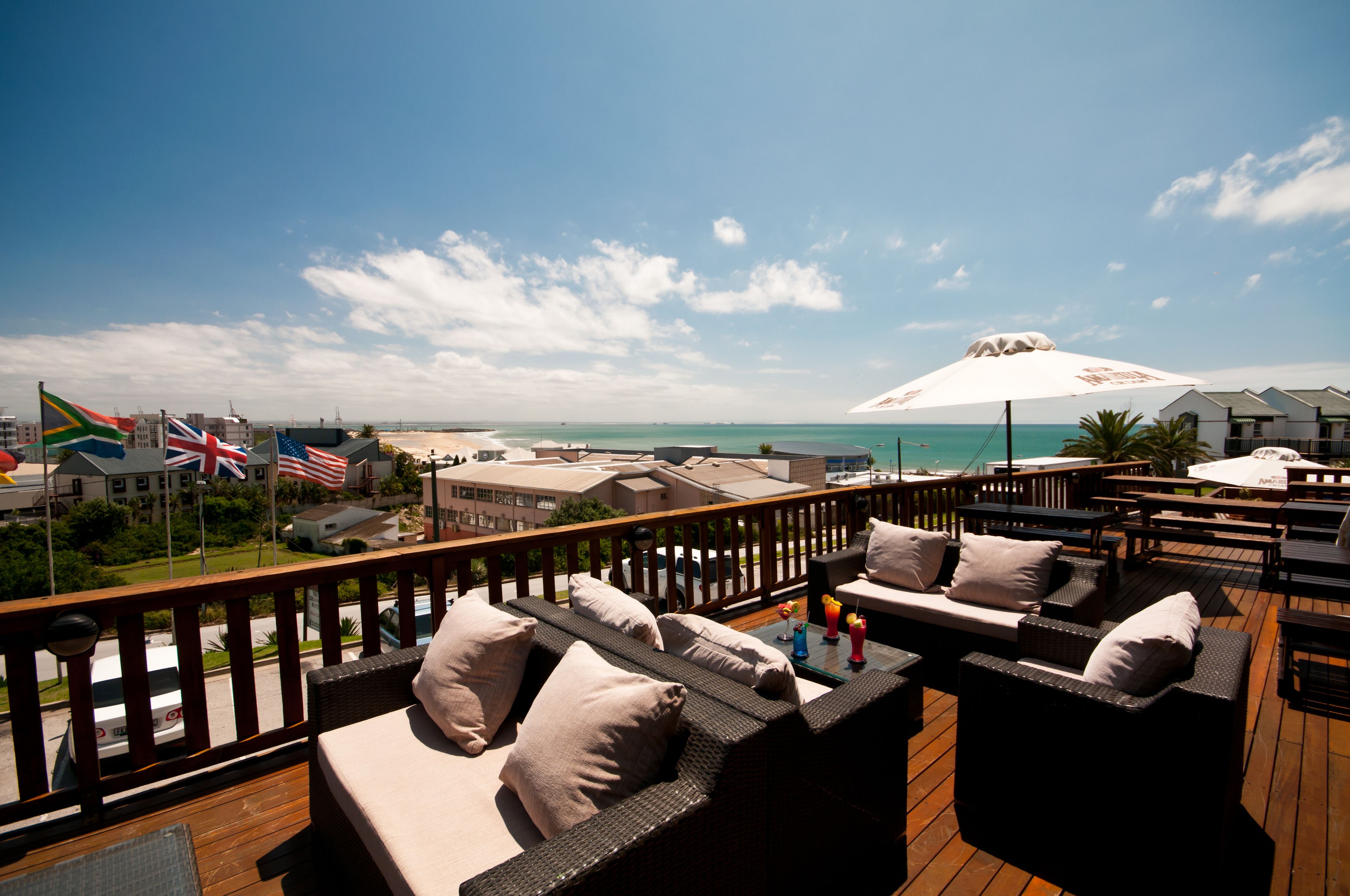 Breakfast, lunch and dinner served