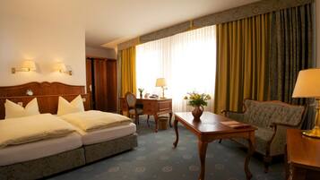 Allergikerbettwaren, Daunenbettdecken, Schreibtisch