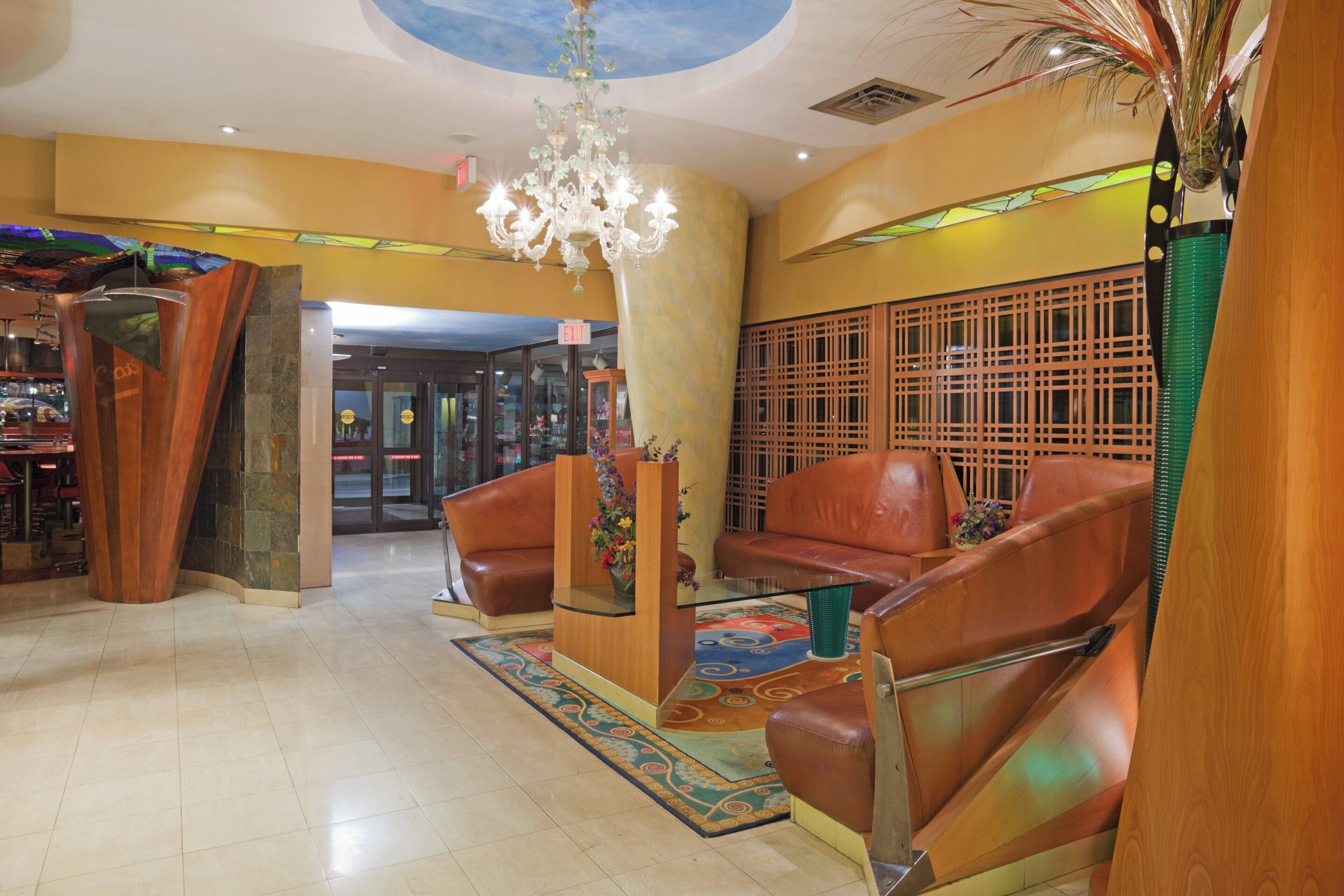 Lobby lounge