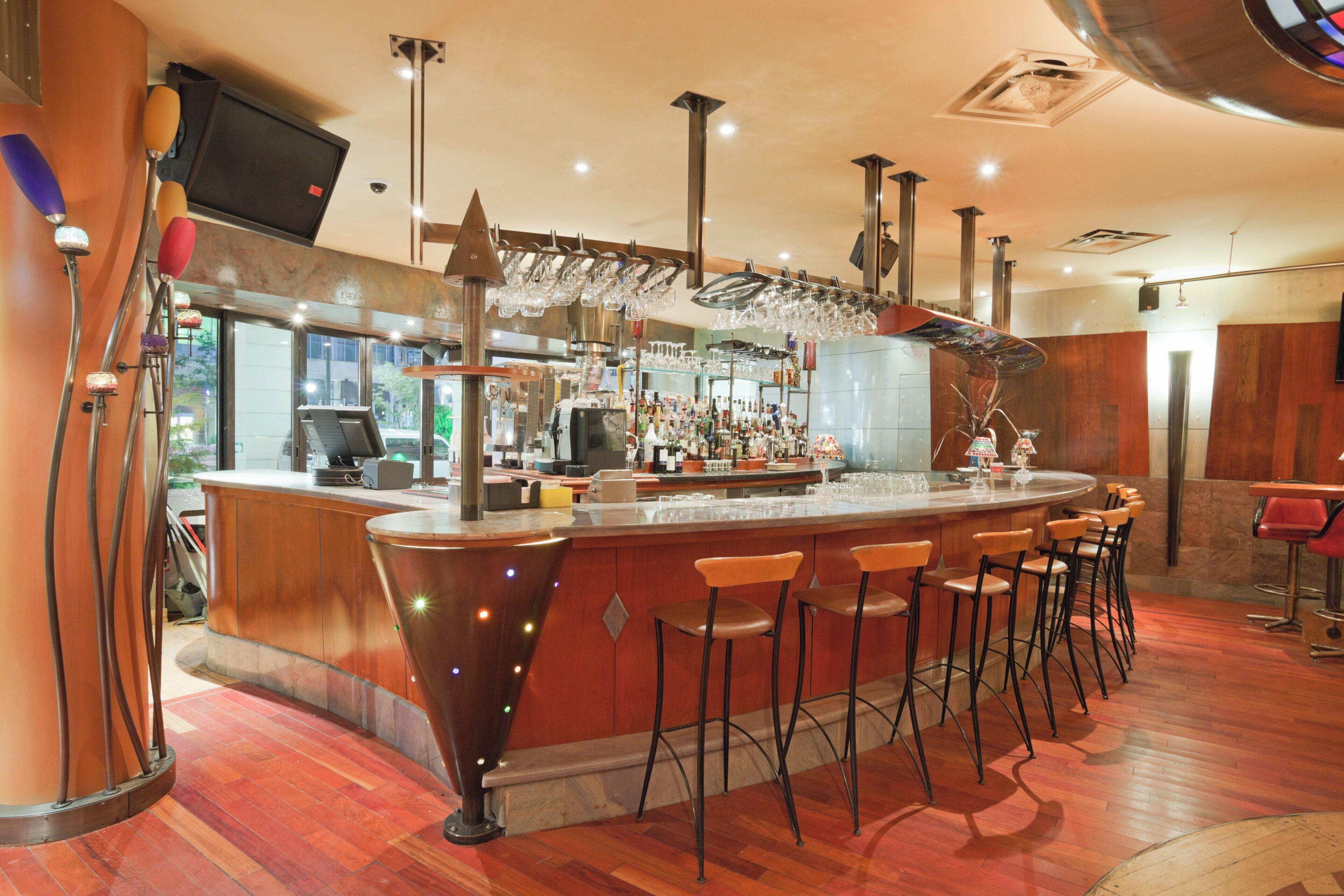 Photo - Holiday Inn Niagara Falls - By The Falls by IHG