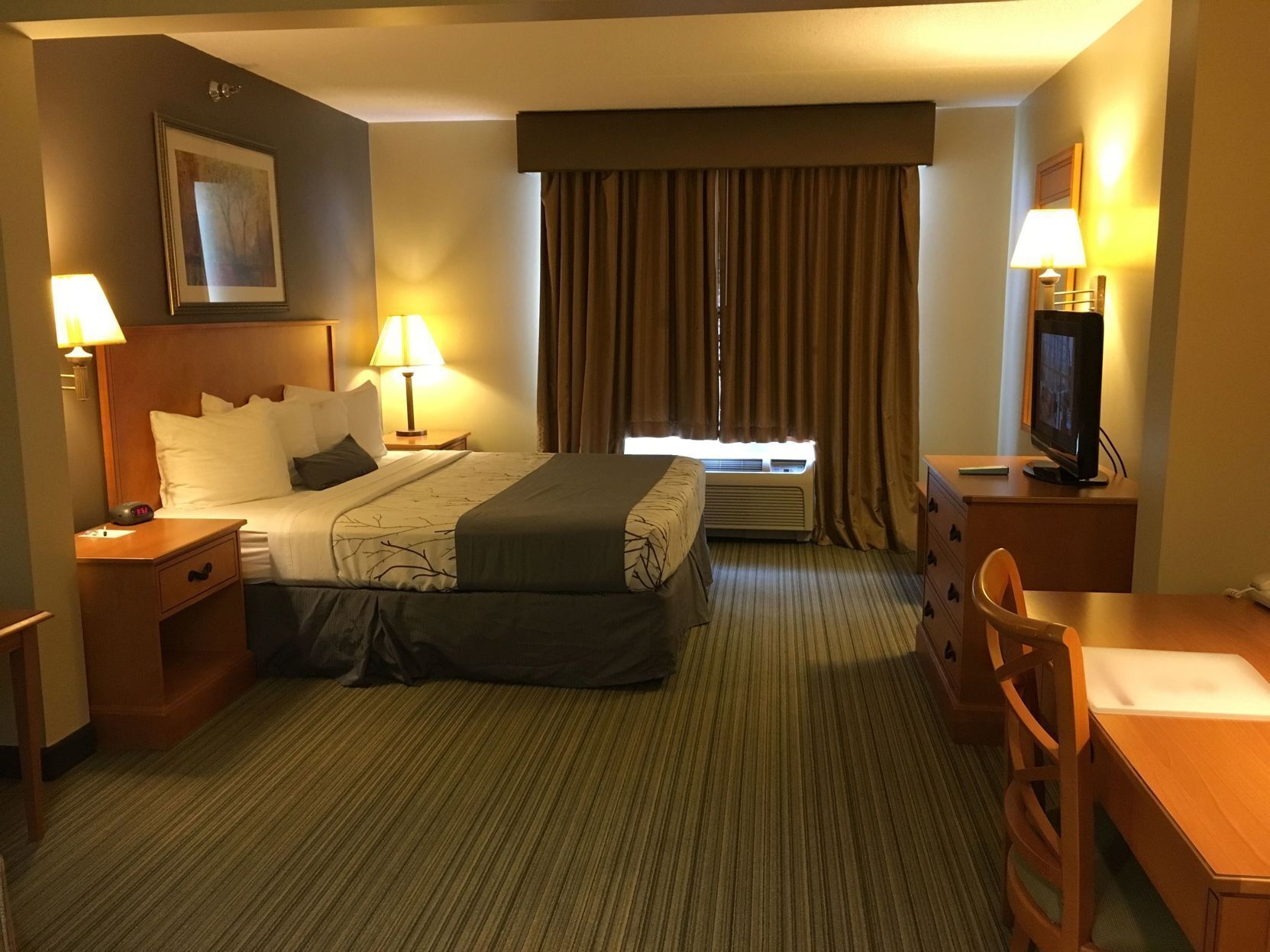 Premium bedding, pillowtop beds, in-room safe, desk