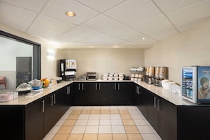 Free daily continental breakfast