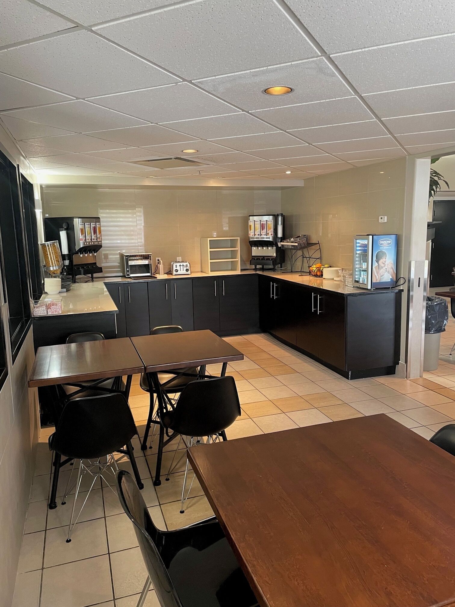 free daily continental breakfast