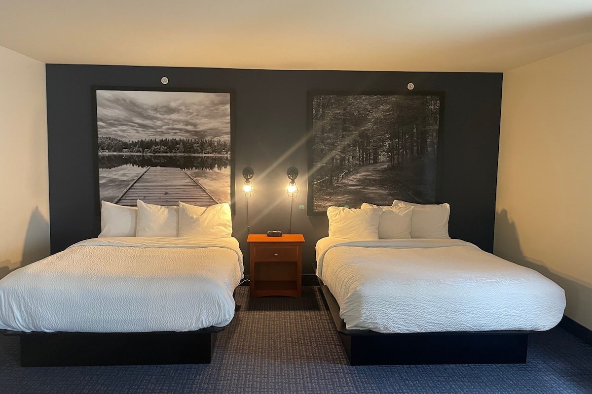 suite, non smoking (2 queens with sofa bed) | desk, iron/ironing board, free wifi, bed sheets