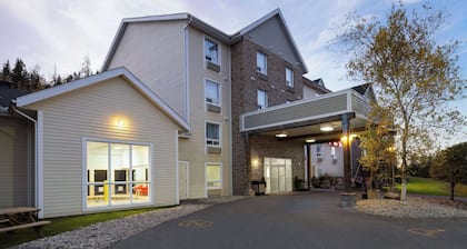 Super 8 by Wyndham Sainte Agathe Des Monts