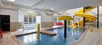 Super 8 by Wyndham Sainte Agathe Des Monts