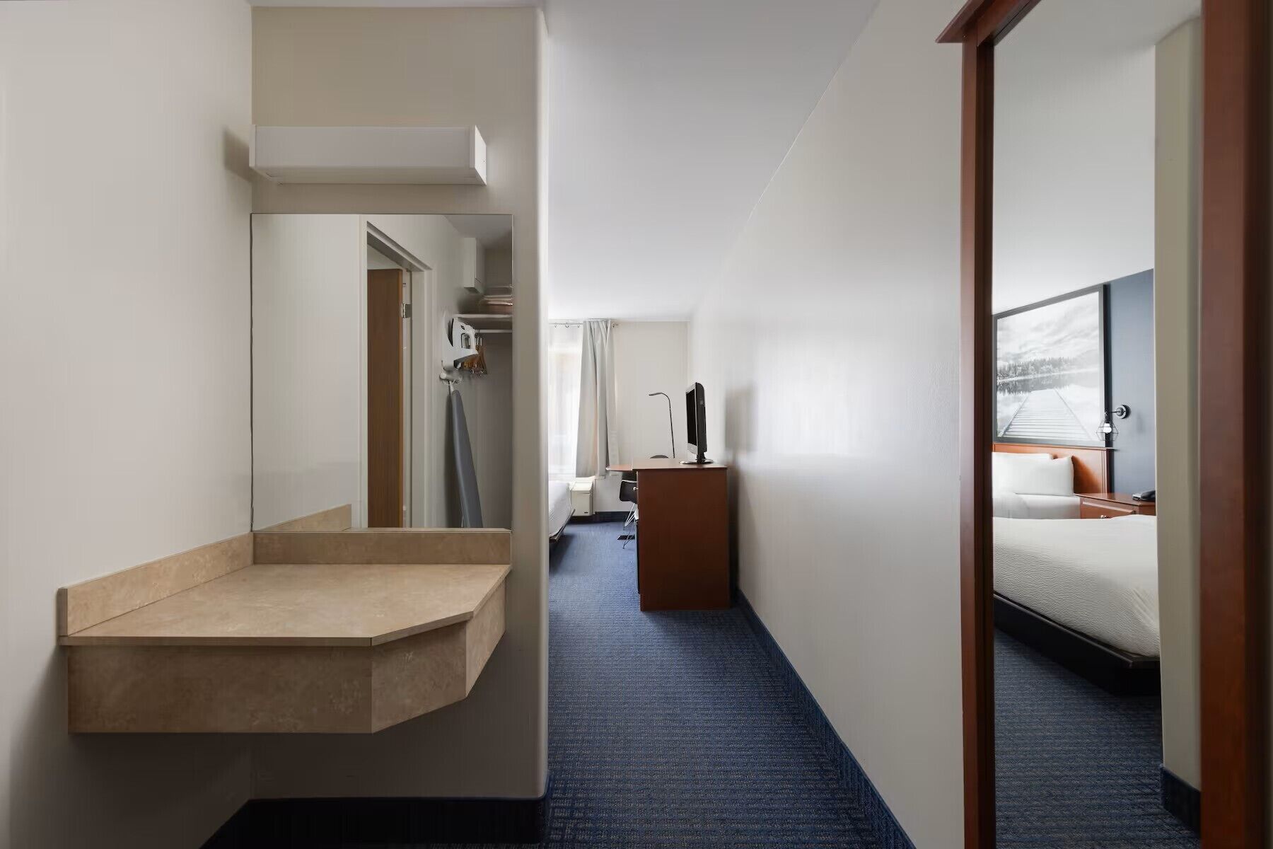 Chambre Double, 2 grands lits | Fer et planche à repasser, Wi-Fi gratuit, draps fournis