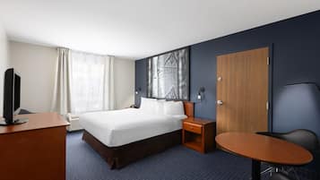 Classic Room, 1 King Bed | Iron/ironing board, WiFi (free), bed sheets