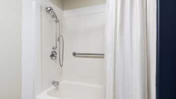 Room, Mobility Accessible | Bathroom | Free toiletries, hair dryer, towels, soap