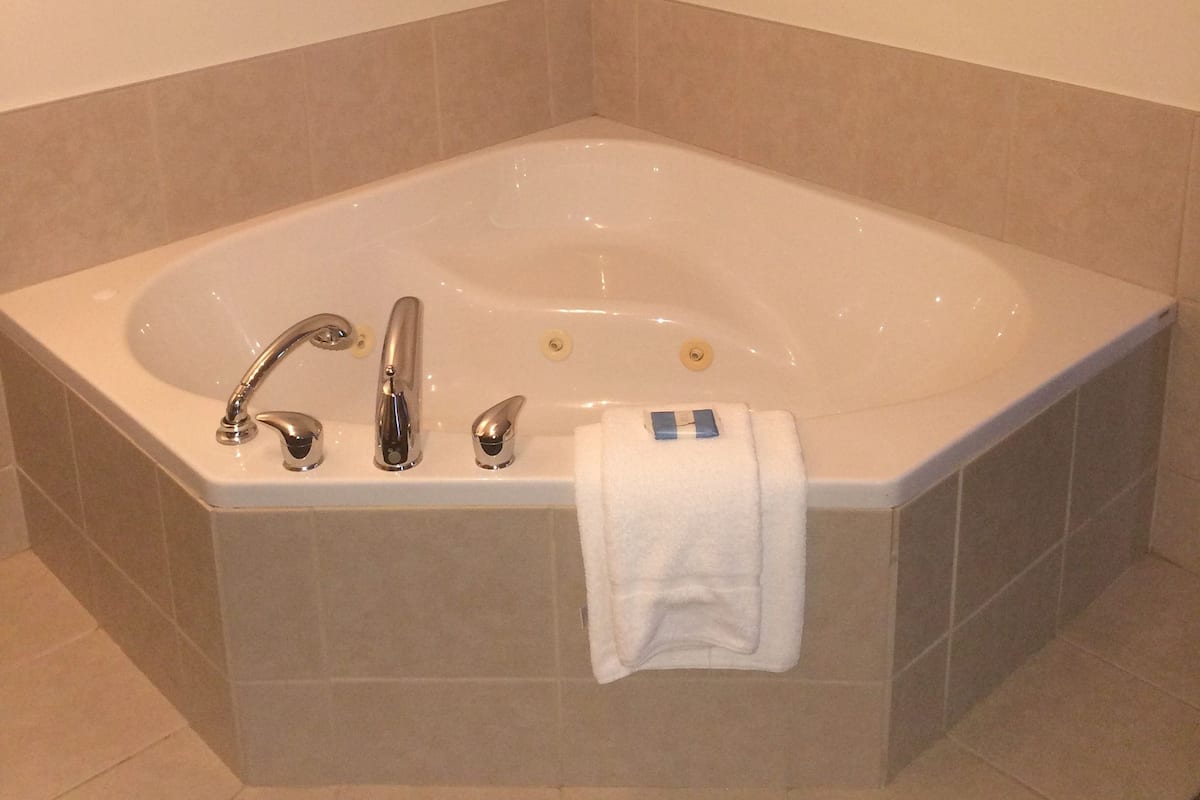 jetted bathtub