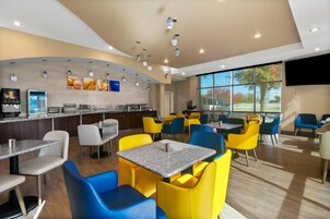 Desayuno buffet incluido todos los días 