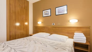 Premium-Apartment (2+2 guests) | Kostenlose Babybetten, kostenloses WLAN, Bettwäsche, Wecker