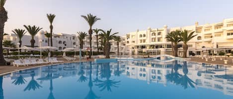 Indoor pool, 2 outdoor pools, sun loungers