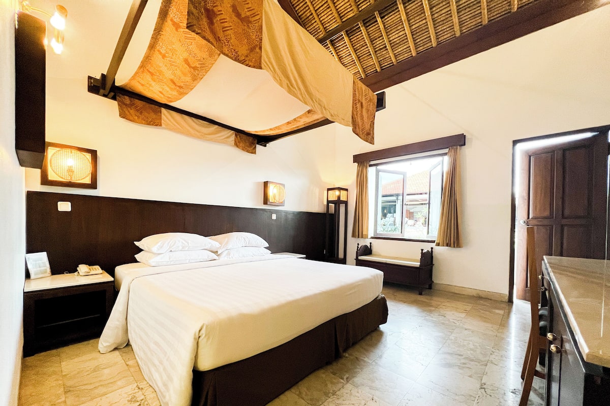 Deluxe Room, Terrace, Pool View