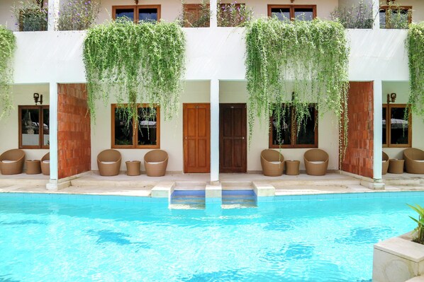 Signature Double or Twin Room, Pool Access | Terrace/patio