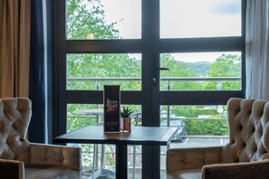 Literie de qualité supérieure, surmatelas, décoration personnalisée