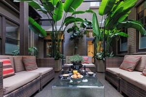 Zona de estar del vestíbulo