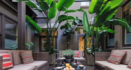 Vulcan Hotel Sydney