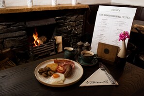 Daily full breakfast (GBP 17.50 per person)
