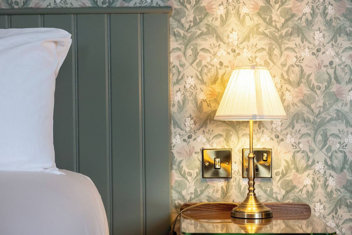 Cosy double room | Desk, iron/ironing board, free WiFi, bed sheets