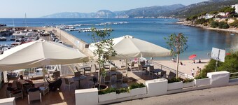 BUE MARINO HOTEL & COCKTAIL BAR